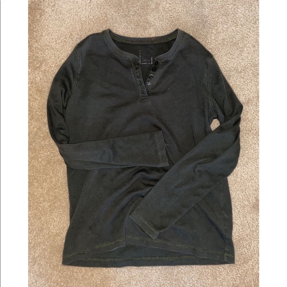 Cute little buttoned green long sleeve